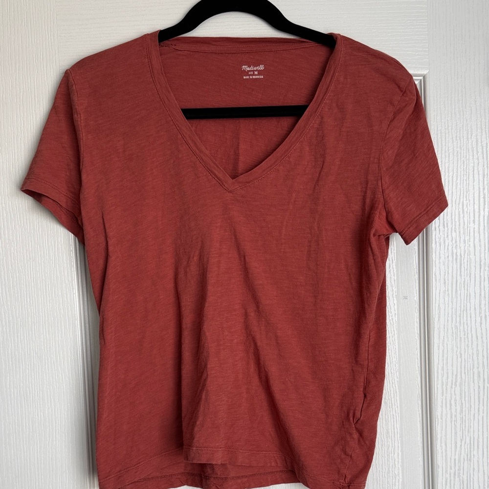 Madewell Slub Perfect V-Neck Tee in rust